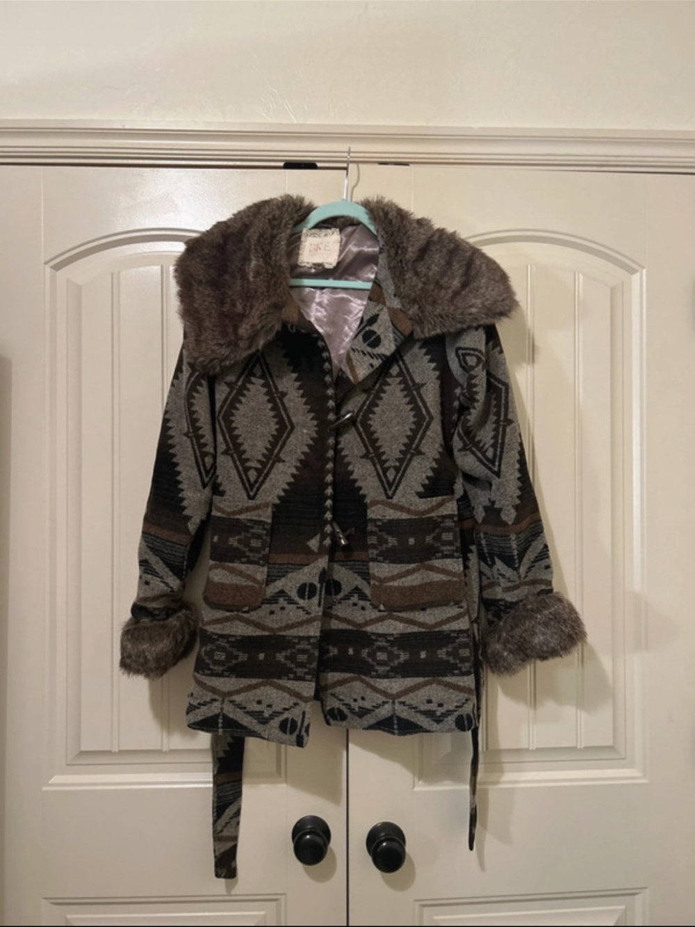 BKE Aztec-Pattern Trench Coat with Faux Fur Trim - Gray/Brown